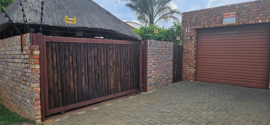 3 Bedroom Property for Sale in Universitas Ridge Free State